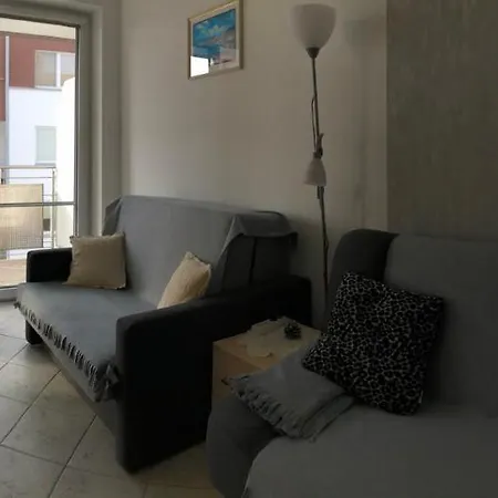 Jasny Apartament Jantar 科沃布热格